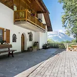 Weingartnerhof Calendula Apartment Jenesien